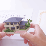 親から相続した空き家に住宅ローンが残っていたら？名義・売却・任意売却まで徹底解説