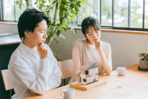 住宅ローンが残ったまま相続した家はどうなる？払えないときの選択肢と任意売却